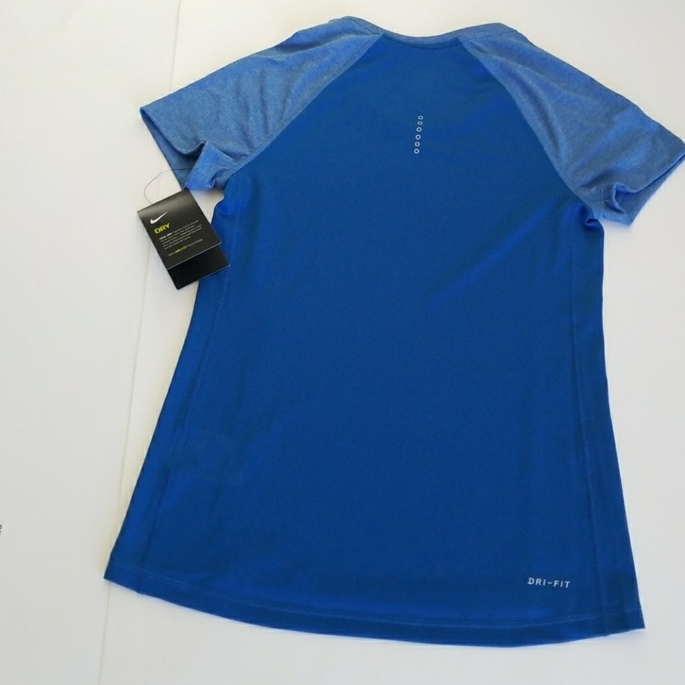 NWT Nike Dri-Fit Workout Shirt - Picture 2 of 5